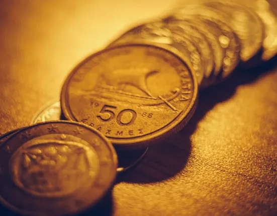 Έχετε παλιά νομίσματα ή λίρες στα συρτάρια σας; Η λεπτομέρεια που μπορεί να σας αποφέρει χιλιάδες ευρώ
