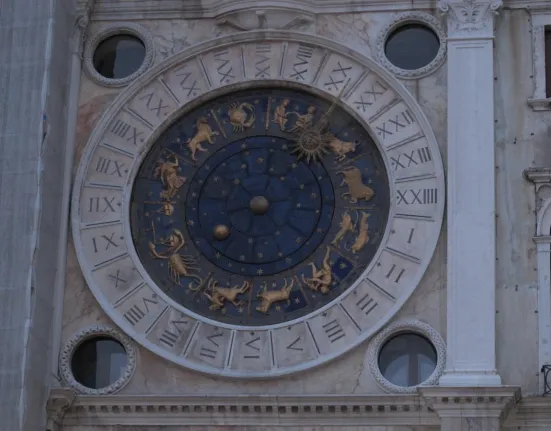 Ζώδια: Η Σελήνη στην Παρθένο φέρνει «αληθινό έρωτα». Αναλυτικές Προβλέψεις για τις 3 Φεβρουαρίου 2026