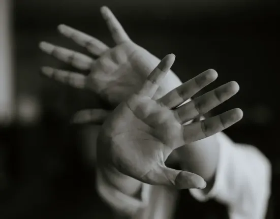 Σοκ στη Φυλή: 44χρονος προσέλκυε ανήλικους για ερωτική εκμετάλλευση – Στη δικογραφία και γονέας θύματος