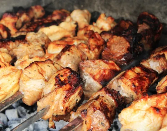 Μαγειρική και καρκίνος: Η δημοφιλής μέθοδος που κρύβει κινδύνους – Πώς να προστατευτείτε