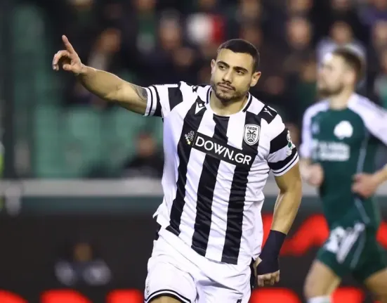 Παναθηναϊκός – ΠΑΟΚ 0-1: Ο Γιακουμάκης «πάγωσε» τη Λεωφόρο – Αγκαλιά με τον τελικό ο Δικέφαλος