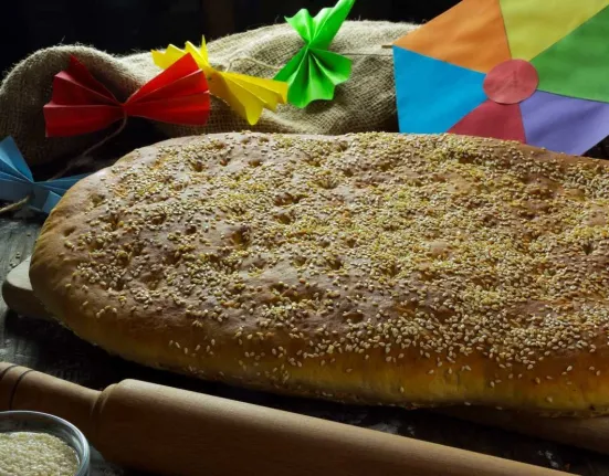 Η τέχνη της λαγάνας: Πώς θα ξεχωρίσετε την παραδοσιακή από την κατεψυγμένη και τα μυστικά για να μείνει φρέσκια