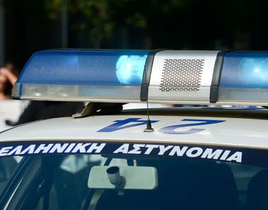 Τρόμος στο Περιστέρι: Άνδρας επιχείρησε να πατήσει παιδιά με το αυτοκίνητο – Σοκαριστικές μαρτυρίες