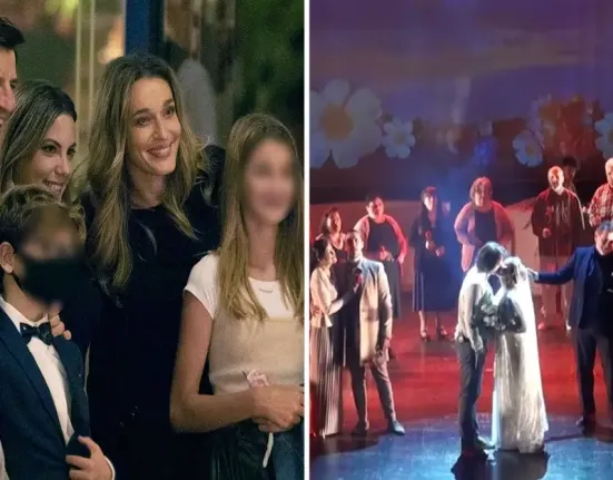 Οικογενειακή συγκίνηση στην Κέρκυρα: Ο Σάκης Ρουβάς χειροκρότησε τον πατέρα του στην επιστροφή του στο θέατρο