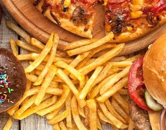 Φλεγμονή και διατροφή: Ποιες τροφές πρέπει να αποφεύγετε για καλύτερη υγεία