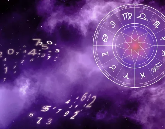 Ζώδια Σήμερα 01/02: Η Πανσέληνος ταράζει τα νερά – Αποκαλύψεις για τους Λέοντες και ανατροπές για 3 ακόμα ζώδια