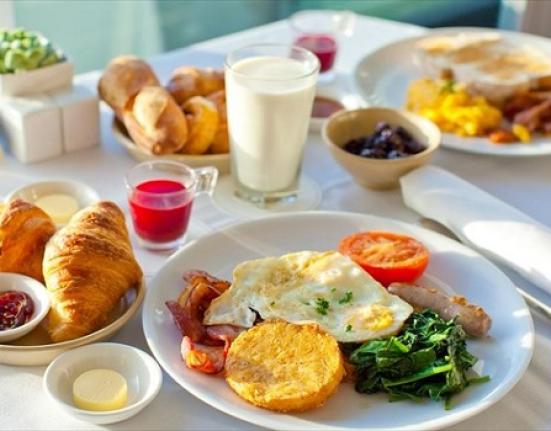 Μυϊκή ενδυνάμωση από το πρωί: Τα τρόφιμα που πρέπει να έχει το πρώτο γεύμα της ημέρας