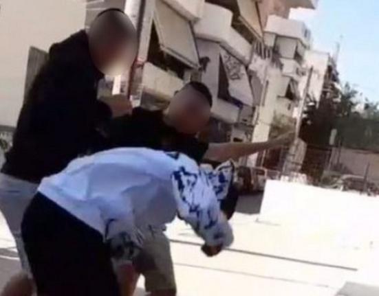 Μοσχάτο: «Μπαμπά, με έχουν χτυπήσει άσχημα 15 άτομα» – Η άγρια επίθεση σε 13χρονο