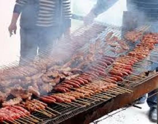 Τσικνοπέμπτη: Τι γιορτάζουμε και τι συμβολίζει;