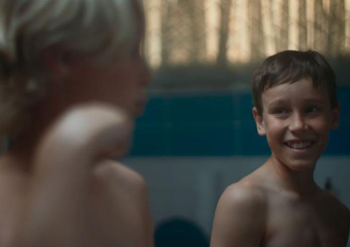Σοκαρισμένος ο σκηνοθέτης του Αγόρια στο ντους με τις αντιδράσεις στην Ελλάδα: Την έχουν δει την ταινία;