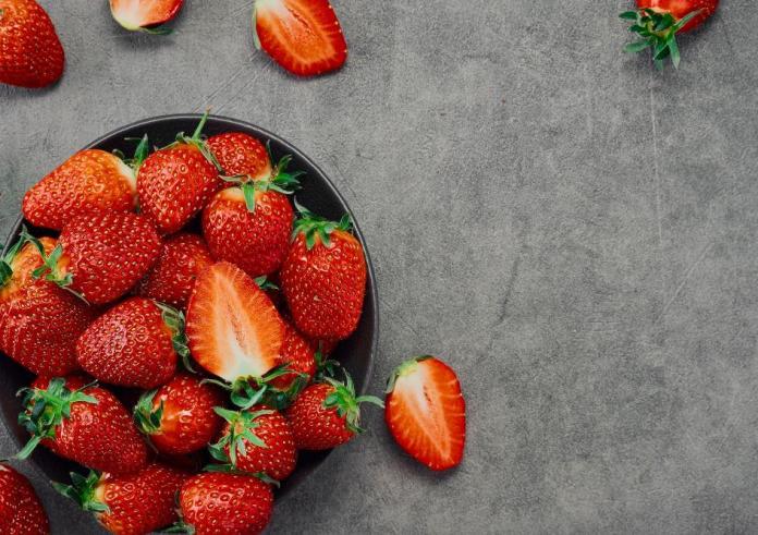 Φράουλες: Το μυστικό για να τις διατηρήσετε φρέσκες και ζουμερές στο ψυγείο για μεγαλύτερο διάστημα