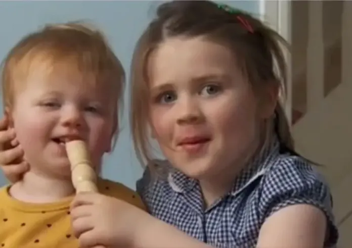 Κοριτσάκι που γεννήθηκε κωφό άκουσε για πρώτη φορά μέσω πρωτοποριακής μεθόδου – Συγκινητικό βίντεο