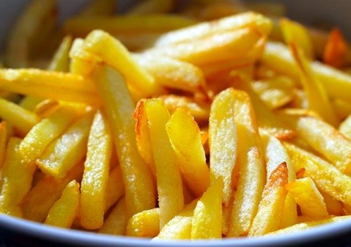 Τηγανιτές πατάτες: Αυτό είναι το μυστικό για να τις κάνετε πιο τραγανές