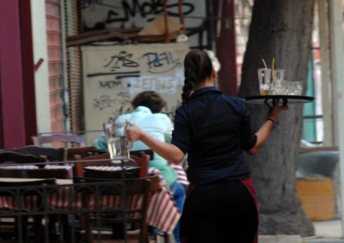 Ιατρικός Σύλλογος Αθηνών: Κρατήστε τα παιδιά και τους νέους να αποφεύγουν τα μπαρ - καφέ