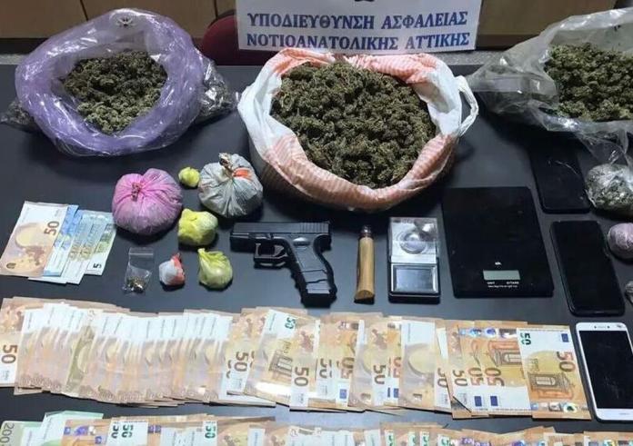 Ελληνικό: Δύο συλλήψεις για κατοχή και διακίνηση ναρκωτικών