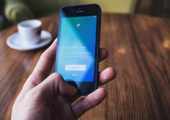 To Twitter δίνει τέλος στις πολιτικές διαφημίσεις