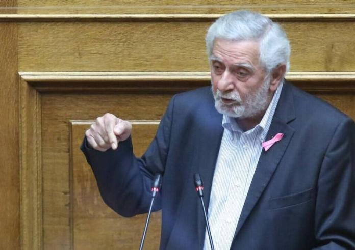 Ο Δρίτσας καλεί τον Στέφανο Κασσελάκη να θέσει εαυτόν εκτός ΣΥΡΙΖΑ και να ιδρύσει νέο κόμμα