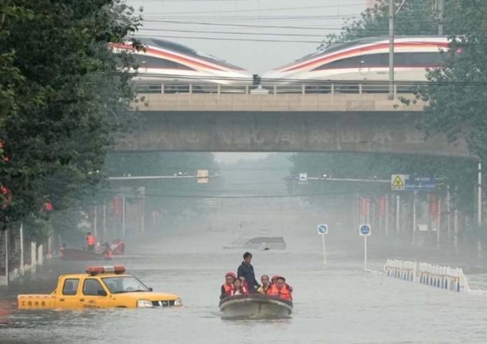 Κίνα: Τρομακτικές εικόνες από τις πλημμύρες στην Γκουανγντόνγκ – Ποτάμια «καταπίνουν» τα πάντα και βυθίζουν ολόκληρες πόλεις
