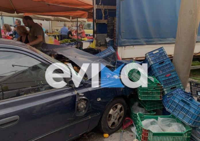 Εύβοια: Αυτοκίνητο μπούκαρε σε λαϊκή - Έξι τραυματίες