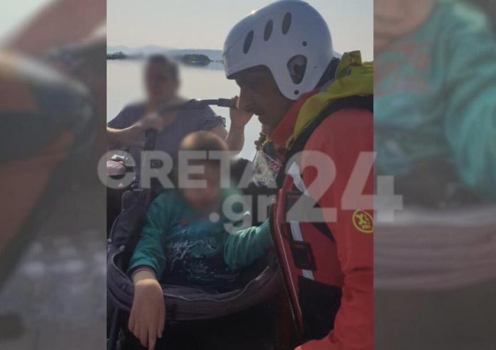 Θεσσαλία - Πλημμύρες: Κρητικοί πυροσβέστες διέσωσαν παραπληγικό αγόρι