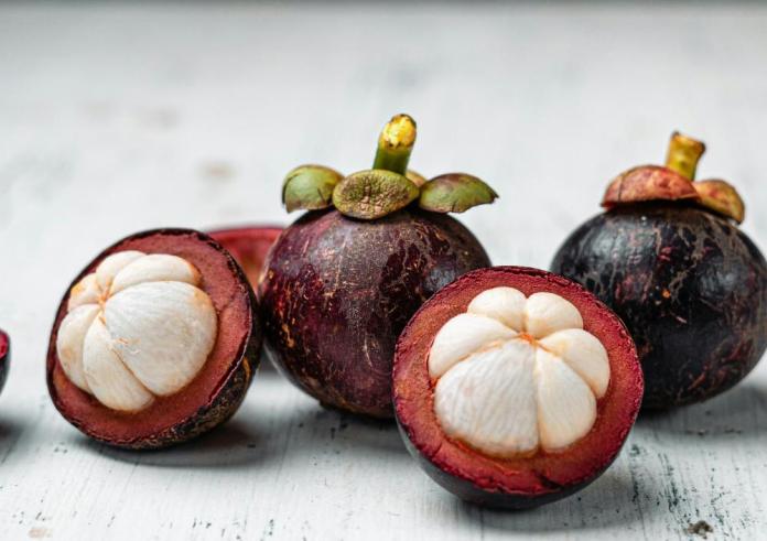 Mangosteen: Γιατί αυτό το εξωτικό φρούτο είναι τόσο σημαντικό για την υγεία σου