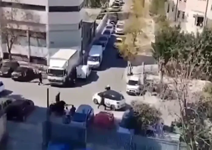 Βίντεο ντοκουμέντο από κινηματογραφική καταδίωξη στο κέντρο της Αθήνας – Οδηγός εμβόλισε μοτοσικλέτα της ΔΙΑΣ