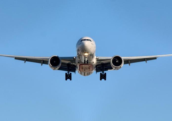 Τρόμος στον αέρα: Τουλάχιστον 50 τραυματίες έπειτα από «τεχνικό πρόβλημα» σε πτήση – Δείτε βίντεο
