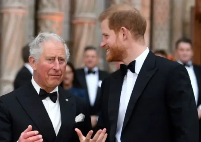 Πρίγκιπας Χάρι: Επιστρέφει εσπευσμένα στο Λονδίνο για τον βασιλιά Κάρολο που διαγνώστηκε με καρκίνο