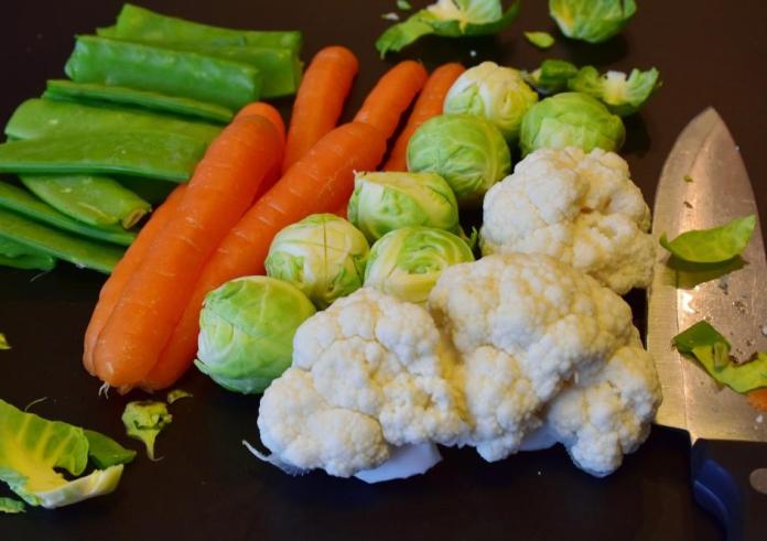 Το No1 λαχανικό για τη μείωση της υψηλής χοληστερόλης, σύμφωνα με διαιτολόγο