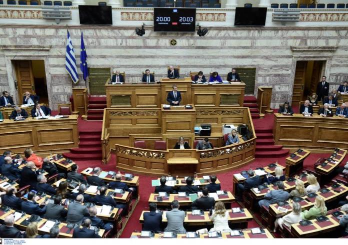 Βουλή: Στην τελική ευθεία το νομοσχέδιο για τα μη κρατικά ΑΕΙ – Ανέβηκαν οι τόνοι