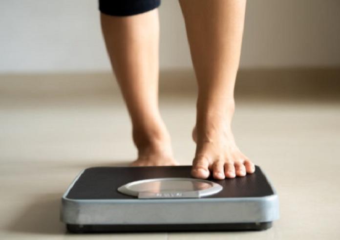 Αύξηση βάρους και εμμηνόπαυση: Τέσσερις μύθοι που πρέπει να σταματήσεις να πιστεύεις