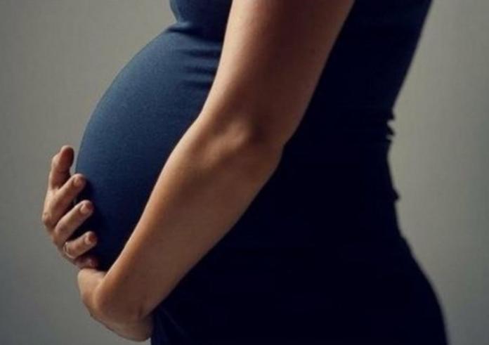 Επίδομα γέννας: Αλλάζει η πληρωμή - Τέλος τα 2.000 ευρώ μετρητά