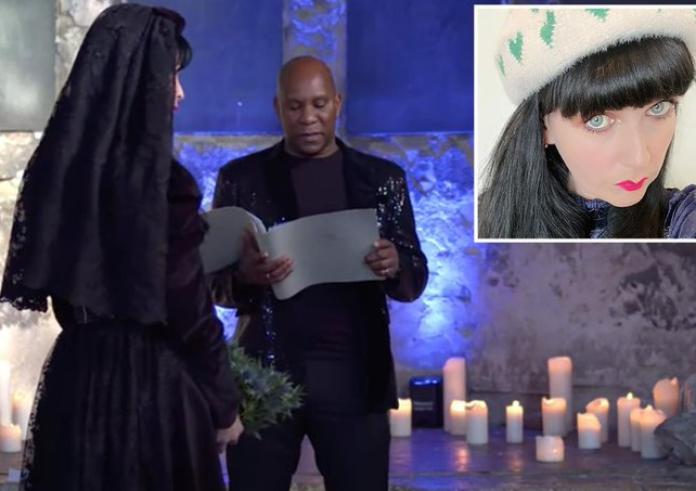 Η τραγουδίστρια που παντρεύτηκε ένα φάντασμα λέει ότι της κατέστρεψε τον μήνα του μέλιτος