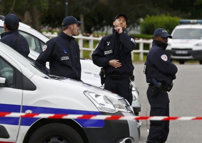 Γαλλία: 8χρονος μαθητής πήγε σχολείο με μαχαίρια και απειλούσε να σκοτώσει τη δασκάλα του