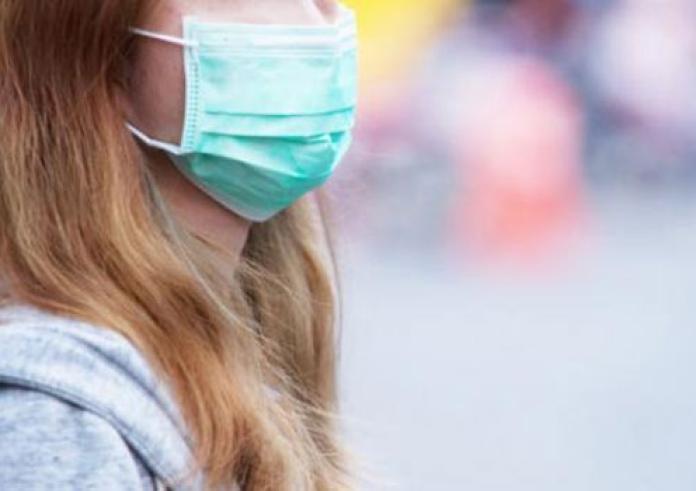 Να επιστρέψει η μάσκα σε ψώνια και εκδηλώσεις - Καμπανάκι για κορονοϊό, γρίπη, ιώσεις και στρεπτόκοκκο