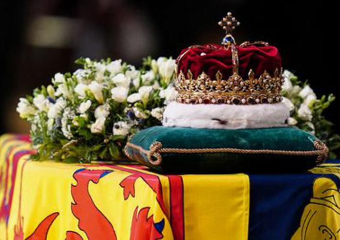 Βρετανία: Αρχίζει σε λίγες ώρες η τελετή για τον ενταφιασμό της βασίλισσας Ελισάβετ