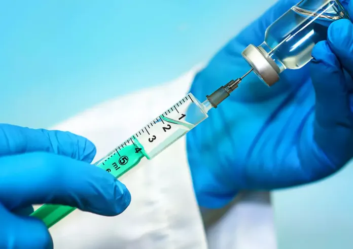 Εξαδάκτυλος για αντιγριπικό εμβόλιο: Η επίθεση στην Αγαπηδάκη αποκάλυψε γιατί κάποιοι δεν θέλουν τη συνταγογράφηση
