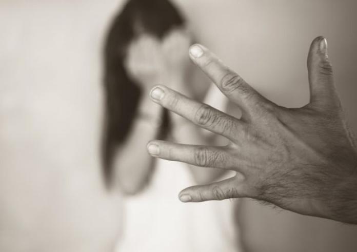 Ενδοοικογενειακή βία Πάτησα το panic button 7 φορές και δεν λειτούργησε