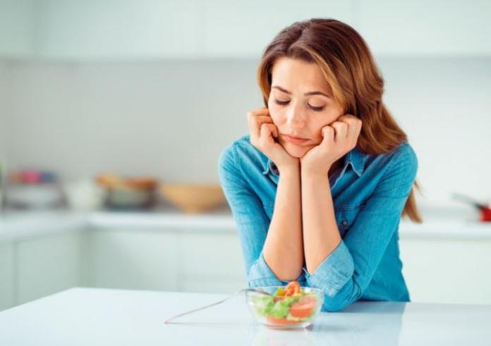 Πώς συνδέεται η διατροφή με την κατάθλιψη; Τι ισχύει και τι μπορώ να κάνω;
