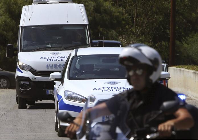 Θεσσαλονίκη: Συνελήφθη 54χρονος μετά από καταγγελία της συντρόφου του ότι πήγε να την πνίξει