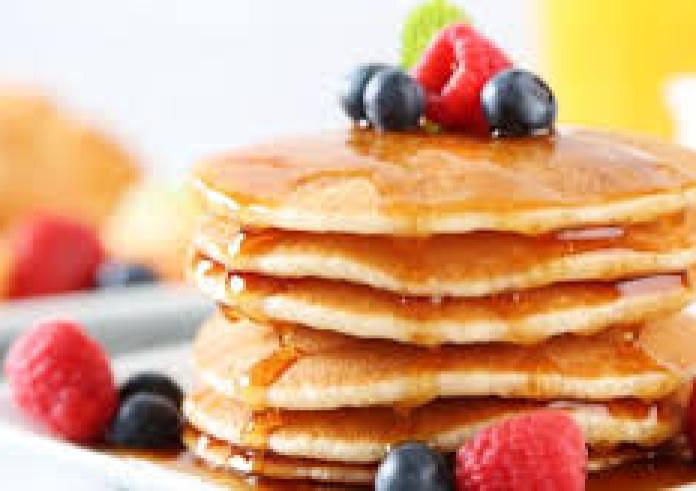 Pancakes ολικής με φρούτα
