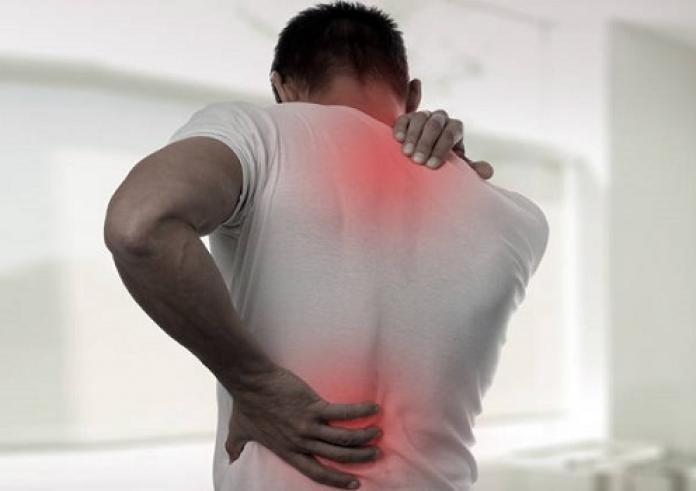 Έξι αιτίες που μπορεί να κρύβονται πίσω από τον πόνο στην πλάτη