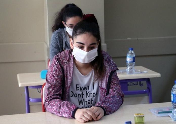 Λινού για ιώσεις: Μόνο με μάσκα τα παιδιά στο σχολείο
