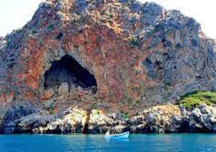 Το νησάκι της Κρήτης που είναι επισκέψιμο μόνο μία φορά τον χρόνο
