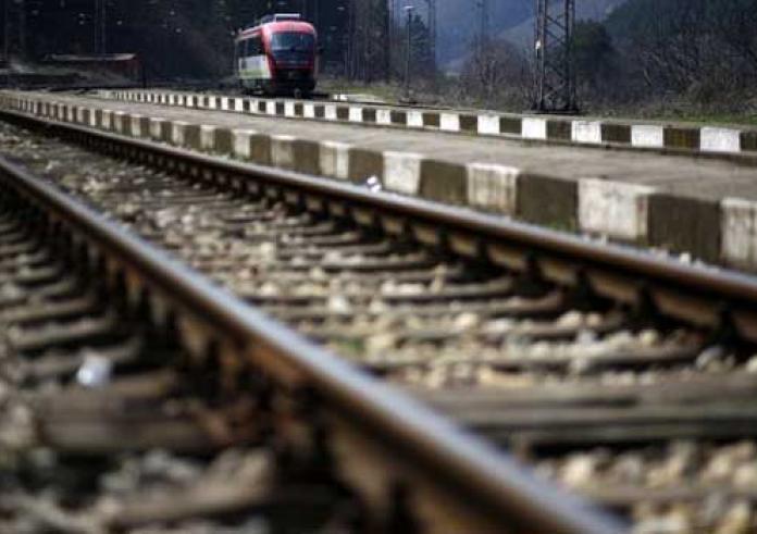 Νεκρή η γυναίκα που παρέσυρε τρένο στις γραμμές  στη Θεσσαλονίκη - Εξετάζεται το ενδεχόμενο να αυτοκτόνησε