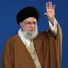 Ανατροπή με Χαμενεΐ: Το Ιράν διαψεύδει τις φήμες για τον θάνατό του – «Είναι ζωντανός»