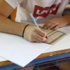 Πανελλήνιες 2026: Μοναξιά - Αυτό είναι το θέμα της Έκθεσης που έπεσε στα ΓΕΛ. Απαντήσεις