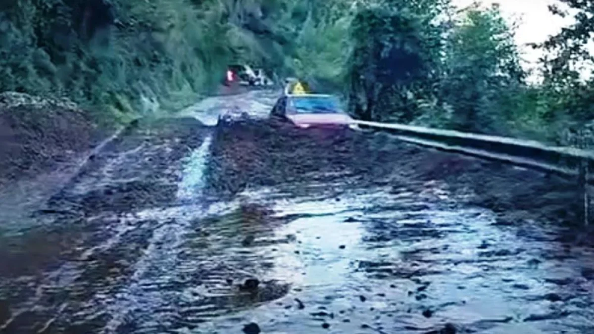Σάρωσε την Πάτρα η νέα κακοκαιρία. Παραμένει κλειστή η νέα Εθνική Οδός Πατρών  - Αθηνών