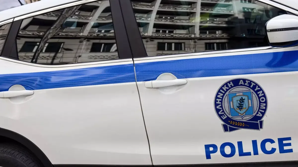Θρίλερ στη Θεσσαλονίκη: Πτώμα γυναίκας εντοπίστηκε σε φωταγωγό εμπορικού κέντρου