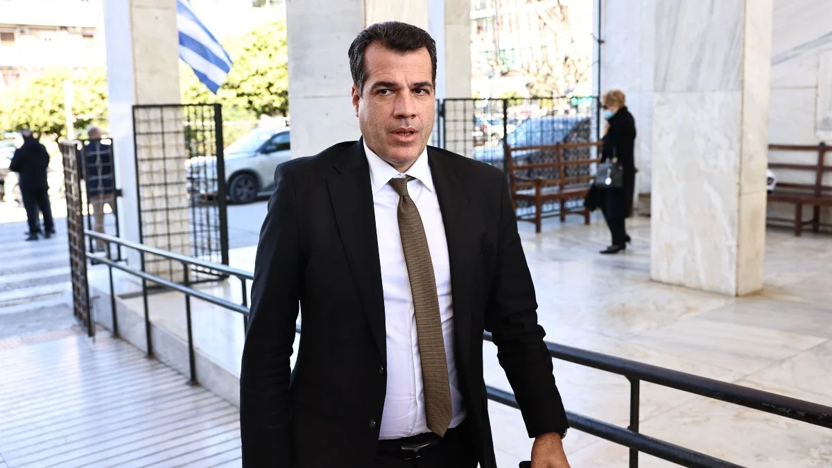 Πλεύρης: Είναι χέστες και κότες αυτοί οι αναρχικοί εγκληματίες. Θα τους ξεσκίσουμε